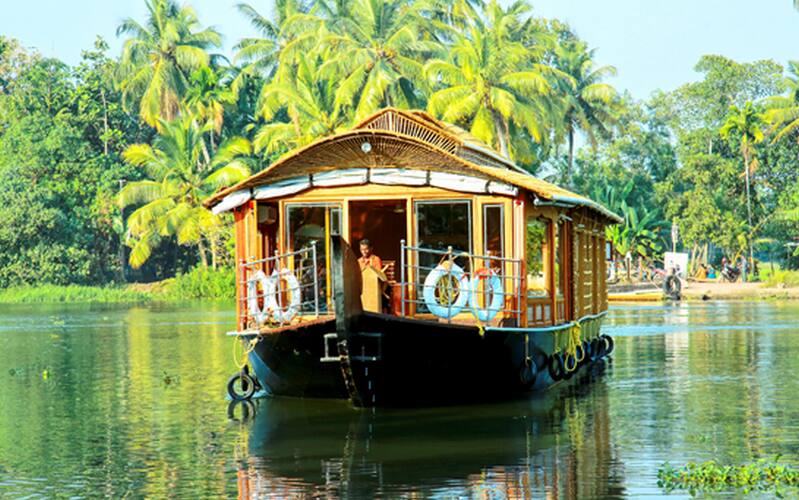 Chaithram Houseboats, Alleppey 4